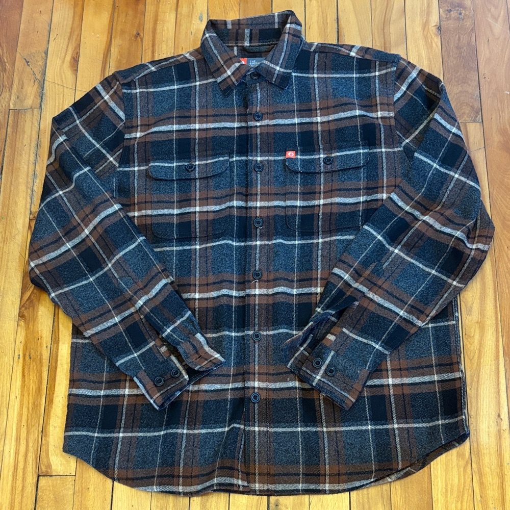 📣ANY 3 @ $33 - $6.99 ship📣 THE AMERICAN OUTDOORSMAN Brown Cream Black Flannel Sh
